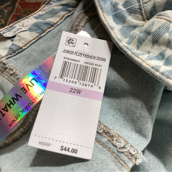 Tinseltown Blue and White Checkered Ankle Jeans - Picture 5 of 6